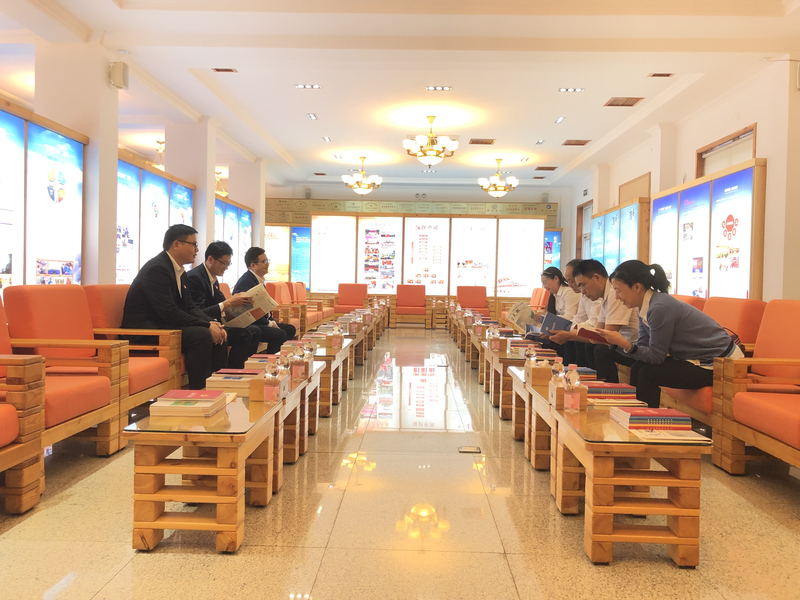 1622176567157088043.jpg 党建展览室交流学习.jpg